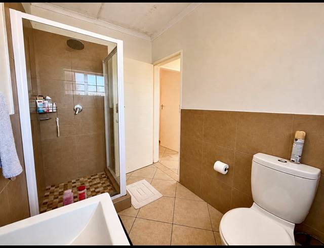 2 BEDROOM APARTMENT FOR SALE IN MONAVONI